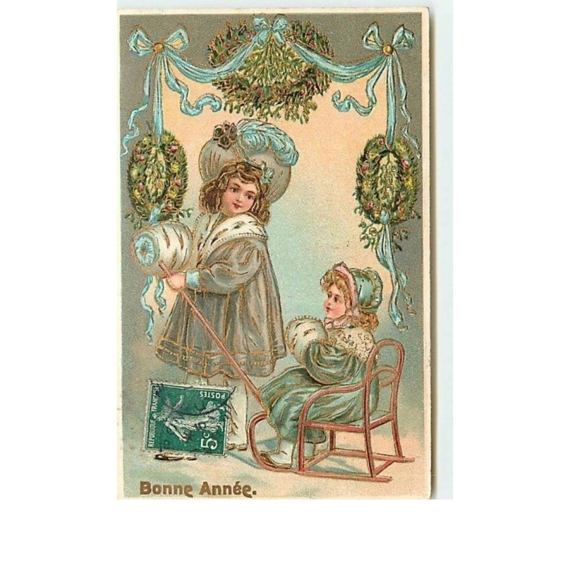 n°12581 - Carte Gaufrée - Bonne Année - Fillettes, l'une tirant l'autre assise sur une chaise
