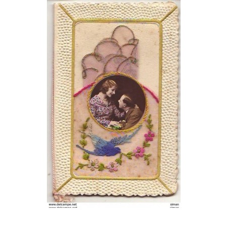 n°10256 - Carte Brodée avec Pochette - Médaillon avec un couple - Oiseau