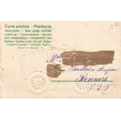 n°25576 - Carte Gaufrée - Joyeux Noël - Père Noël dans une Automobile