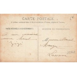 n°25748 - Enfant - Deux fillettes avec chapeaux jouant sur une plage