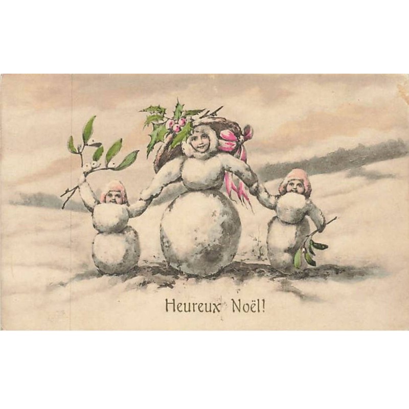n°25808 - Heureux Noël - Une femme et ses deux enfants en bonhomme de neige