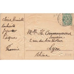 n°25818 - Carte Gaufrée - Joyeuses Pâques - Lapin habillé, couchant des poussins au milieu de muguet