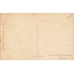 n°25902 -  Style Chiostri - Pierrot embrassant une jeune femme
