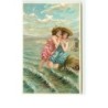n°12699 - Carte Gaufrée - Baigneuses les pieds dans l'eau - Baigneuse