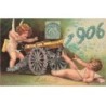 n°26023 - Carte Gaufrée - Clapsaddle - Heureuse Année 1906 - Anges tirant avec un canon
