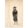 n°26158 - Carte Peinte à la Main - Femme portant un manteau et un chapeau noir - Mode
