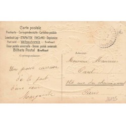 n°26195 - Carte Gaufrée - Heureux Anniversaire - Deux anges s'offrant des fleurs