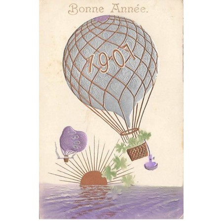 n°26257 - Carte Gaufrée - Bonne Année 1907 - Ballon au-dessus de l'eau à un coucher de soleil