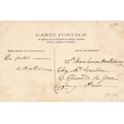 n°26296 - Fantaisie - Femme Papillon Verte - Muguet - Surréalisme