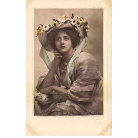 n°26323 - Fantaisie - English Beauty - Jeune femme portant un chapeau fleuri avec des marguerites