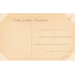 n°26323 - Fantaisie - English Beauty - Jeune femme portant un chapeau fleuri avec des marguerites