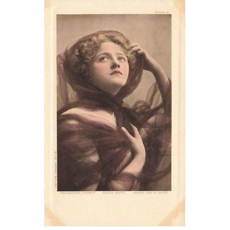n°26326 - Fantaisie - English Beauty - Jeune femme portant un voile