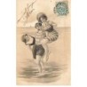 n°26336 - Fantaisie - Baigneur portant deux baigneuses