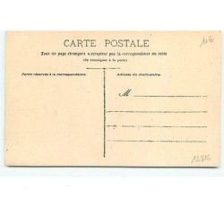 n°12816 - Jeune femme avec un voile