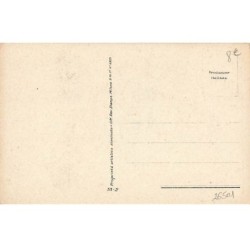 n°26501 - Illustrateur - Mauzan - Homme assis sur une chaussure de femme, entouré de cadeaux