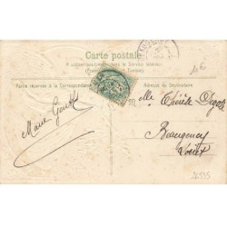 n°26535 - Carte Gaufrée - Joyeux Noël - Ange jouant de la trompette à l'orée d'un bois