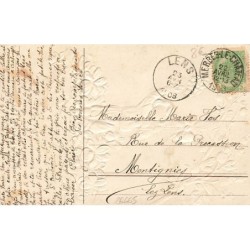 n°26665 - Carte Gaufrée - Souvenir - Enfant debout dans une ombrelle remplie de violettes, sous un mimosa
