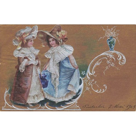 n°26746 - Carte Gaufrée - Clapsaddle - Deux jeunes filles se promenant