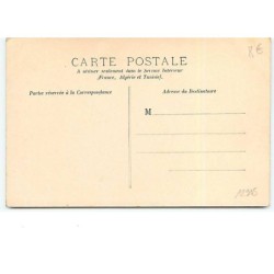 n°12915 - Jeune femme acoudée à un oreiller