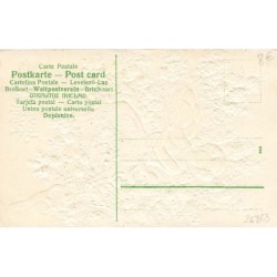 n°26863 - Carte Gaufrée - Joyeuses Pâques - Jeune femme tenant un nid avec es oeufs, assise dans un arbre