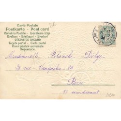 n°26910 - Carte Gaufrée - Bonne Année 1905 - Papillons tirant un char rempli de fleurs