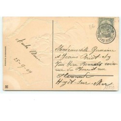 n°12939 - Carte Gaufrée - Enfants sous une ombrelle avec un chien