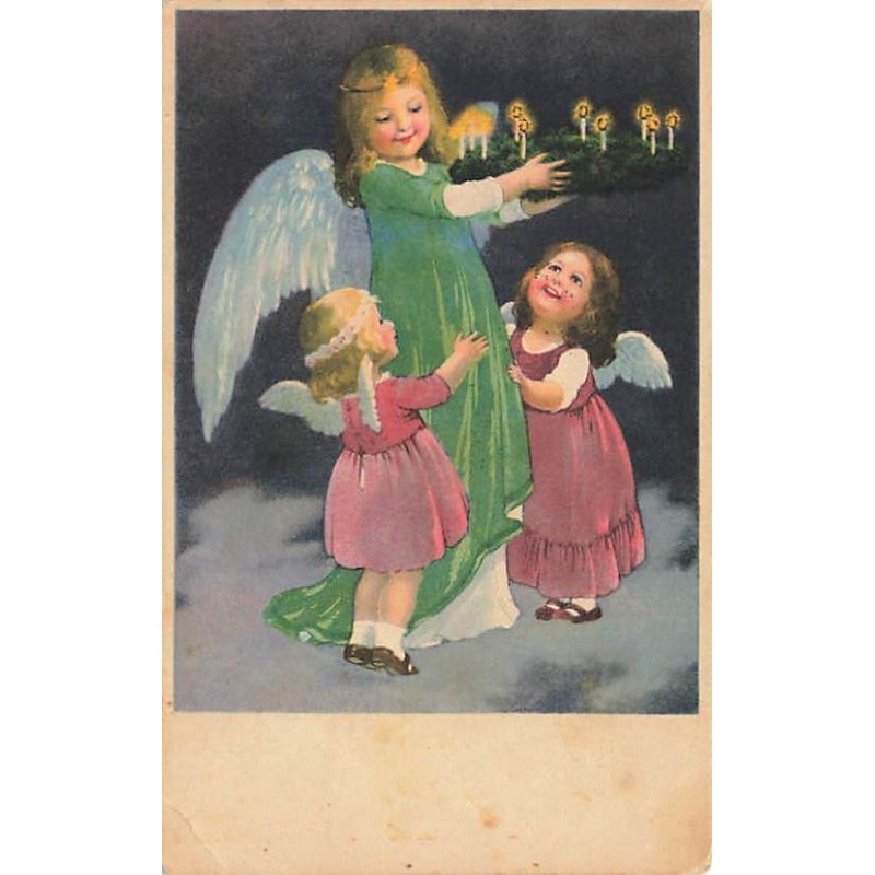 n°27046 - Flatscher - Anges, la plus grande portant une couronne de sapin décorée de bougies