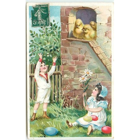 n°12968 - Carte Gaufrée - Enfants et des poussins