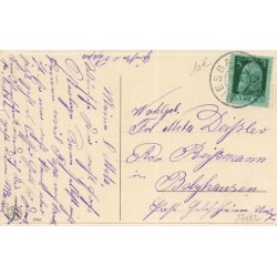 n°27082 - Pâques - Fröhliche Oftern - Fillette se protégeant avec une coquille, suivie par des poussins