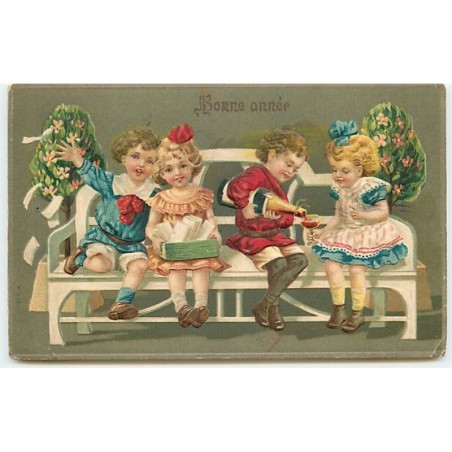n°12975 - Carte Gaufrée - Bonne Année - Enfants assis sur un banc buvant du champagne