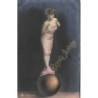 n°27328 - Carte en relief - Bonne Année - Femme sirène debout sur une sphère en relief - surréalisme