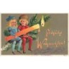 n°27470 - Carte Gaufrée - 177 - Fröhliche Weihnachten - Enfants assis sur une branche de sapin tenant une bougie
