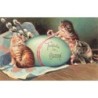 n°27777 - Carte Gaufrée - Pâques - Fröhliche Ostern - Chatons jouant avec le ruban d'un oeuf - chat - cat