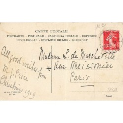 n°27811 - MM Vienne n°319 - Alice Matineau - Joyeux Noël - Deux femmes, l'une portant du gui et du houx