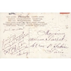 n°27834 - Carte Gaufrée - Fantaisie - Garçon au milieu de brins de muguet