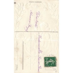 n°27941 - Carte Gaufrée avec strasses et paillettes -Joyeux Noël - Un ange offrant une poupée à une fillette