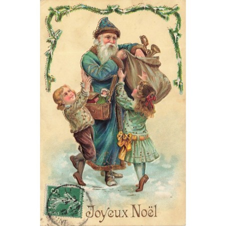 n°28068 - Carte Gaufrée - Joyeux Noël - Père Noël donnant des cadeaux à deux enfants