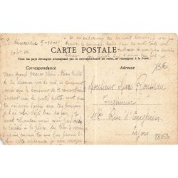 n°28153 - Carte peinte à la main - Susie - Jeune fille ouvrant une boite à chapeau contenant un ange