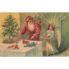 n°28174 - Carte Gaufrée - A Merry Christmas - Père Noël déposant des jouets, et un Ange apportant des pommes