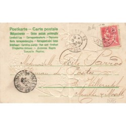 n°28185 - Carte Gaufrée - Clapsaddle - Ange arrachant des coeurs