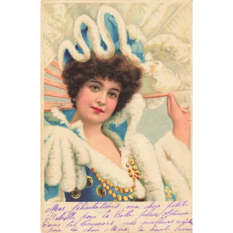 n°28248 - Fantaisie - Femme jouant avec un éventail à plumes
