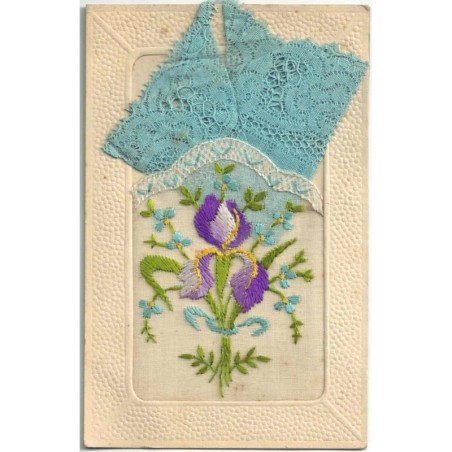 n°28304 - Fantaisie - Carte Brodée - Iris et Mouchoir en dentelle