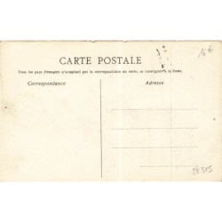 n°28315 - Carte peinteà la Main - Susie - Jeune femme ouvrant une boîte à chapeau contenant un ange