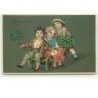 n°13391 - Carte Gaufrée - Bonne Année - Enfants avec des trèfles à quatre feuilles