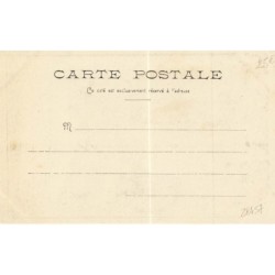 n°28457 - Illustrateur Gaston Noury - Jeune femme près de très grandes chaussures avec des lacets