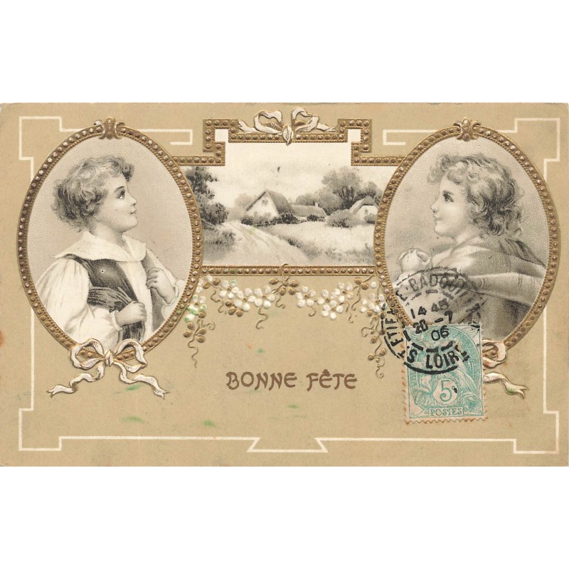 n°28495 - Carte Gaufrée - Clapsaddle - Bonne Fête - Deux enfants dans deux médaillons, et une maison