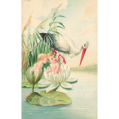n°28500 - Carte Gaufrée - Série 101 - Une cigogne regardant deux bébés dans des fleurs de nénuphar