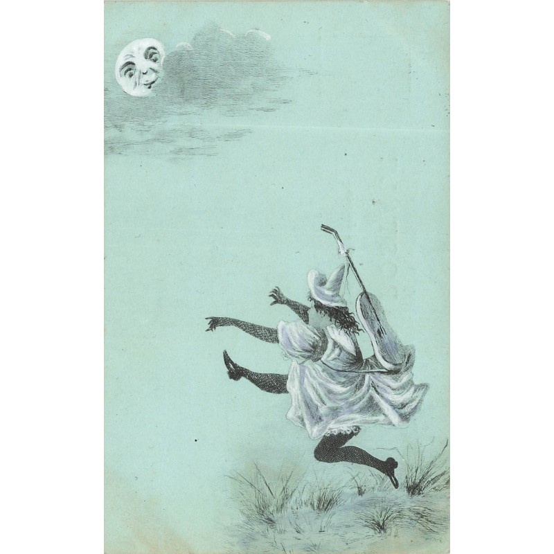 n°28501 - Fantaisie - Femme avec une guitare dans le dos, sautant au-dessus des herbes sous un clair de lune humanisée