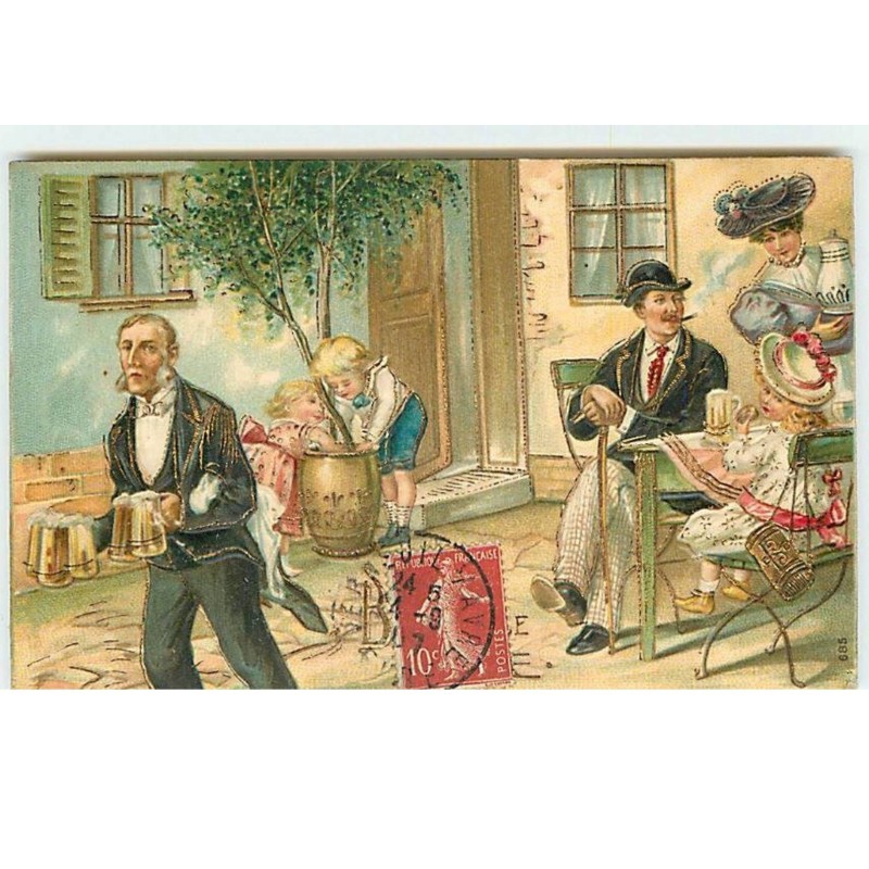 n°13449 - Carte Gaufrée - Terrasse d'un café, avec une famille assise, des enfants ... un serveur apportant de la bière