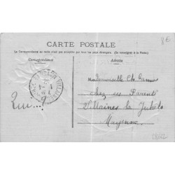 n°28622 - Carte Gaufrée- 1er Avril - Poisson portant un chapeau et Violettes